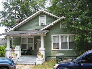 2nd image of 2819 Blossom St