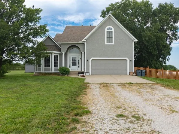 21758 Oakcrest Rd, Spring Hill, KS 66083