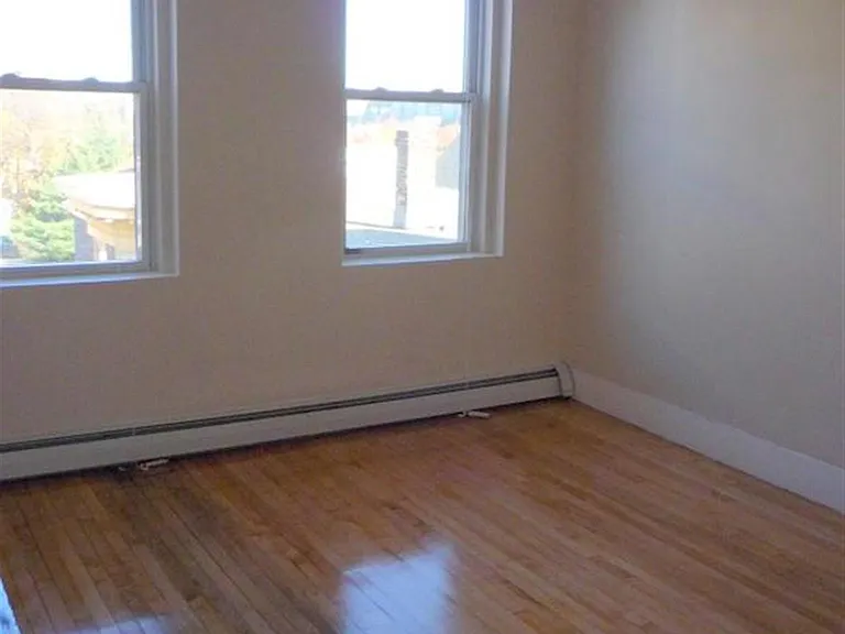 280 Brookline St #4L — Photo 10