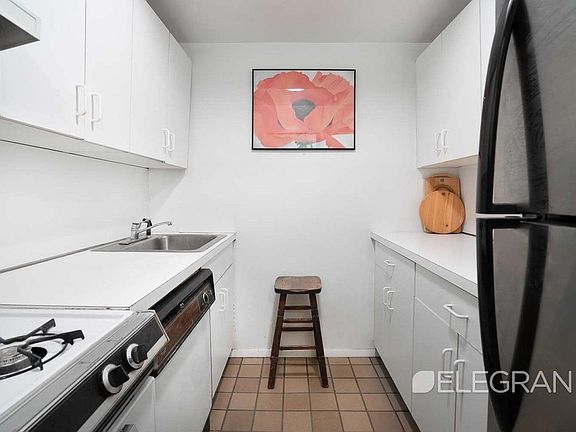5th image of 12510 Queens Blvd APT 1501