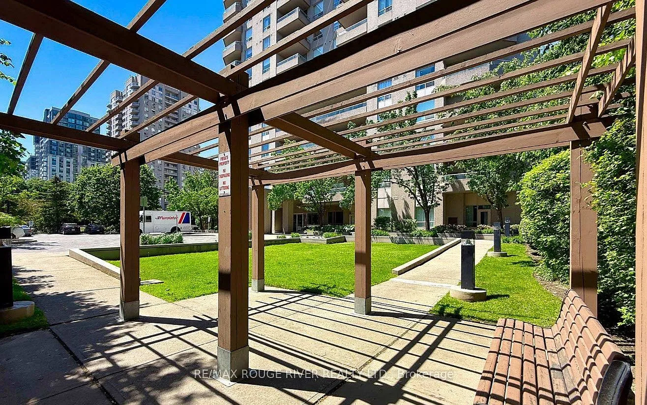 Empress Plaza — Photo 3