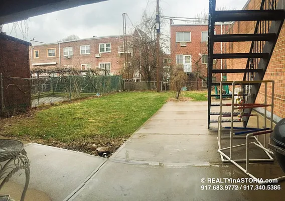 Rented by Alexiou Realty | media 9