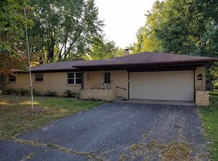 719 Lake Dr, Greenfield, IN 46140