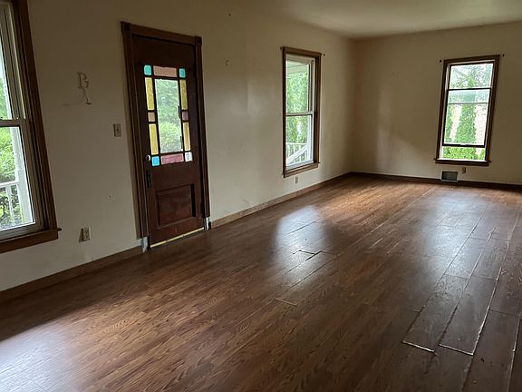 3rd image of 3073 S Pere Marquette Hwy