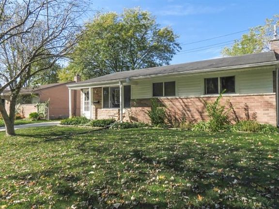2nd image of 542 Canterbury Dr