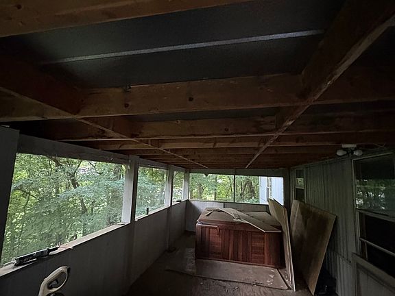 4th image of 151 Big Springs Ln
