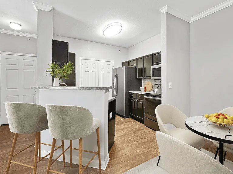 Stonebrook Apartments — Photo 6