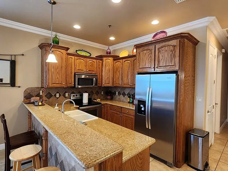 106 W Capricorn Dr — Photo 8