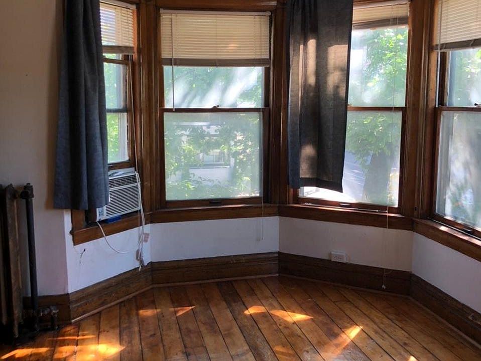Living room/bedroom area photo 1