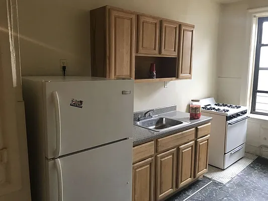 Rented by null | media 8