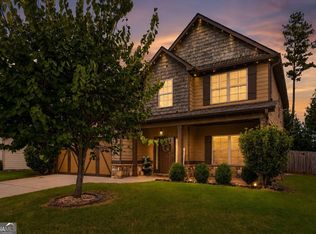 217 Cliffhaven Cir, Newnan, GA 30263