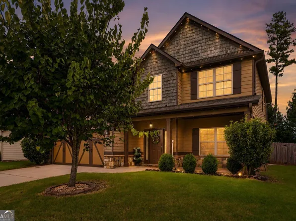 217 Cliffhaven Cir, Newnan, GA 30263