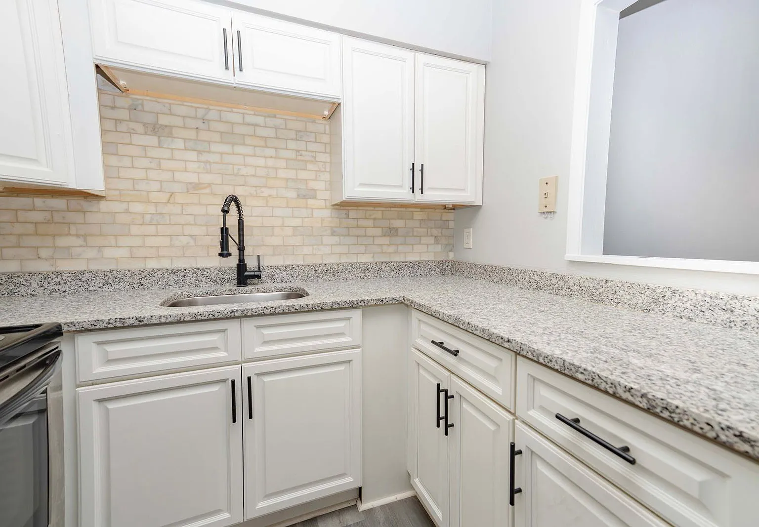 1 bed, 1.0 bath, 750 sqft, $950 — Photo 4