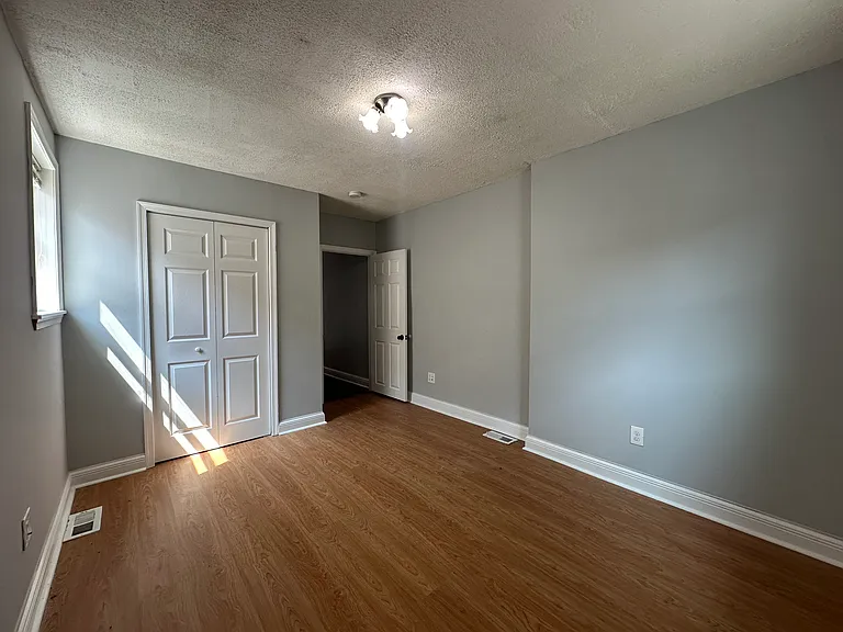 2249 E Cambria St — Photo 20
