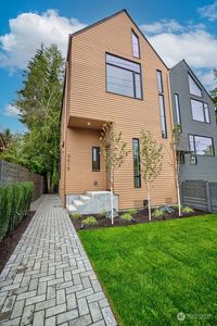 9015 8th Avenue NE, Seattle, WA, 98115