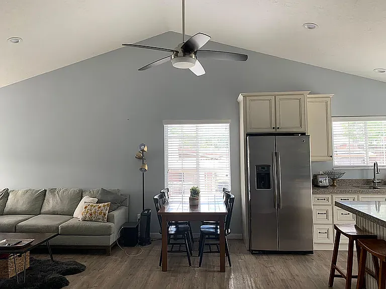 257 S Center St — Photo 5