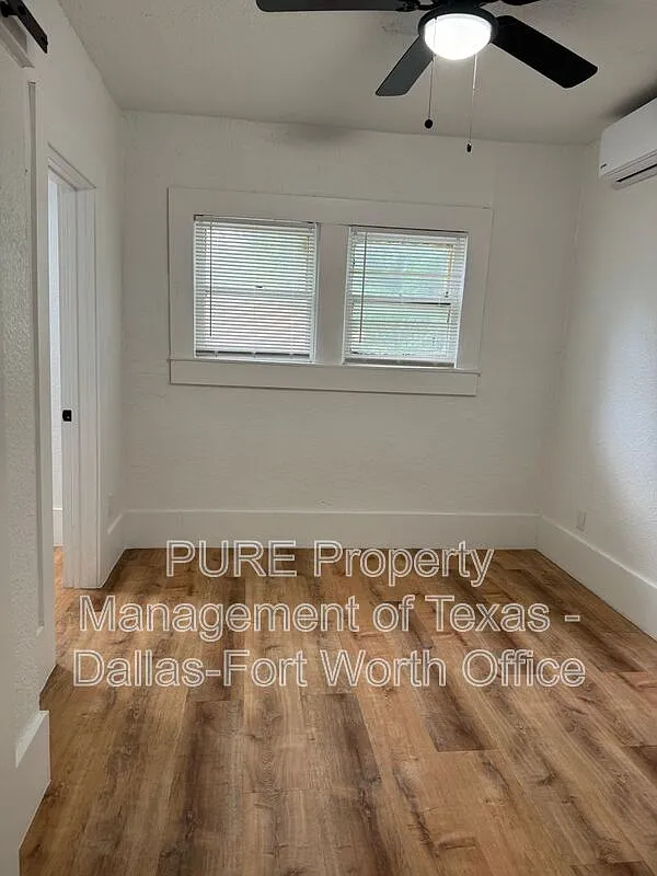 1 bed, 1.5 bath, 650 sqft, $1,195 — Photo 3