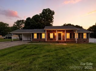 2426 Redbud Dr, Gastonia, NC 28056