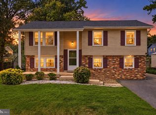 944 Autumnwood Dr, Gambrills, MD 21054