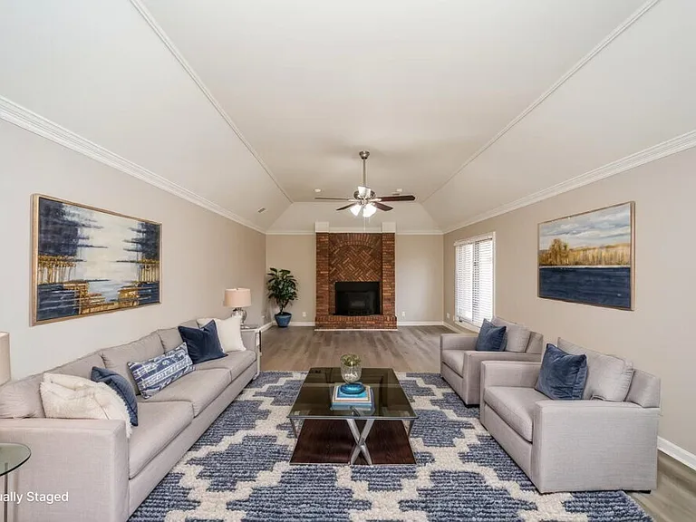 6404 Evergreen Dr — Photo 4