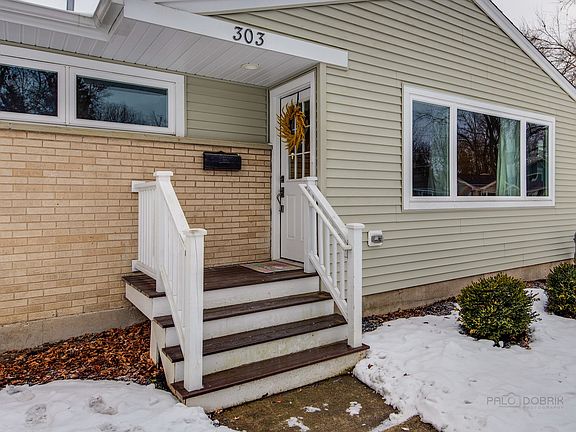 4th image of 303 Dawes St