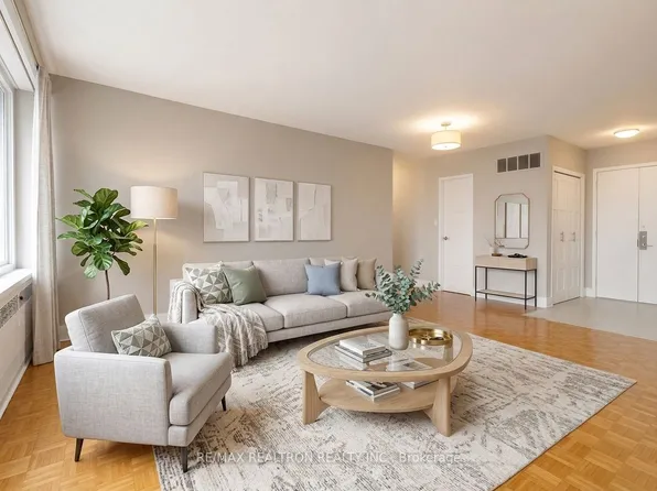 10 Shallmar Blvd, Toronto, ON