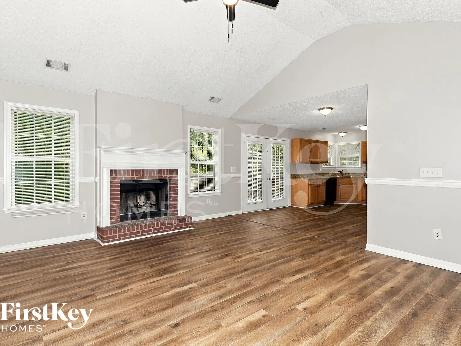 3 bed, 3.0 bath, 1881 sqft, $2,045 — Photo 3