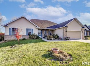 3908 Greenfield Dr, Springfield, IL 62704