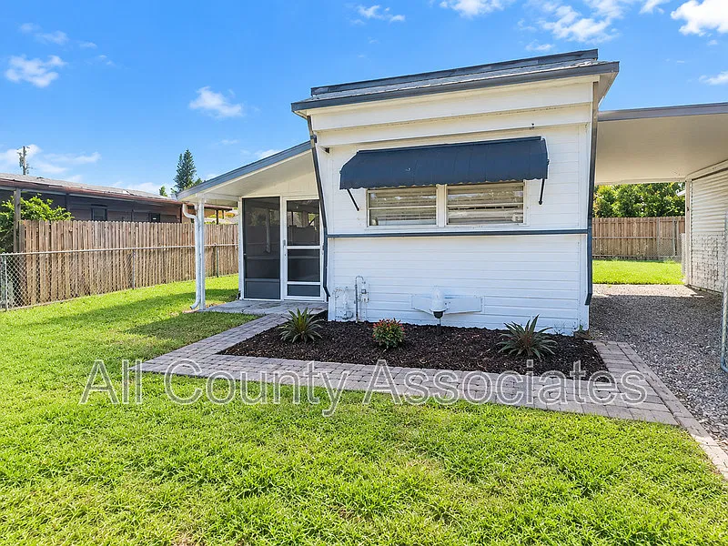 1844 Mary Ln