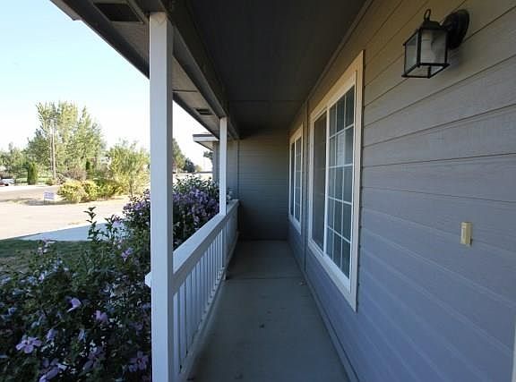 2nd image of 5215 Henry St