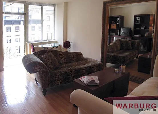 Rented by Warburg | media 27
