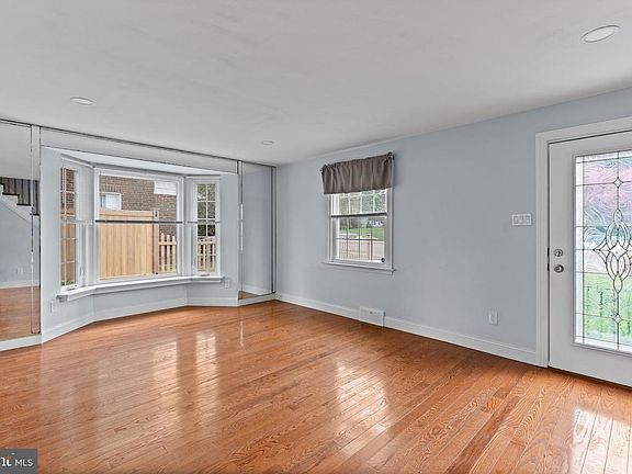 4th image of 7603 Oak Lane Rd