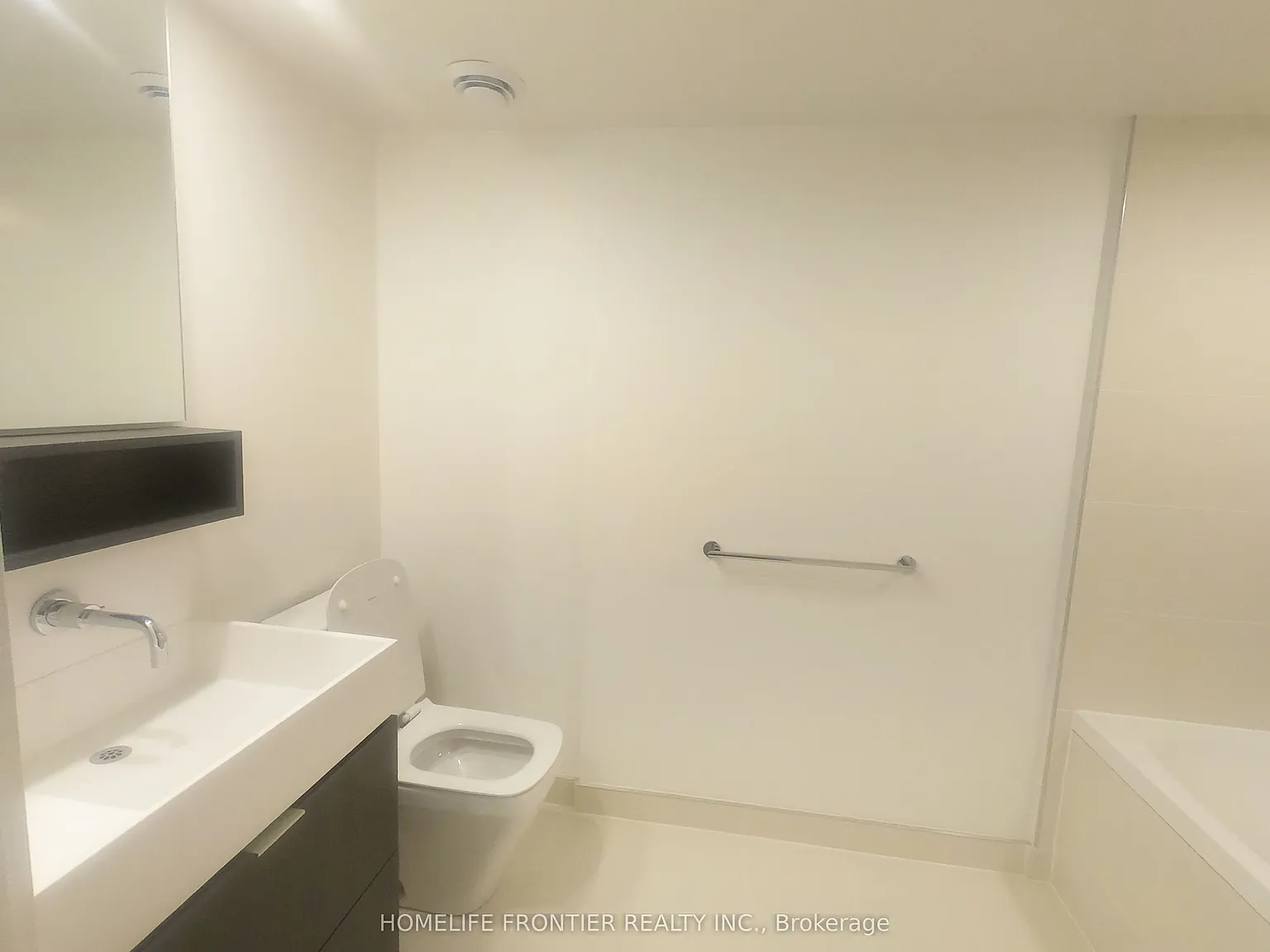 2 bed, $2,300 — Photo 2