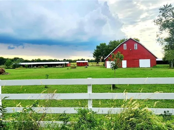 173 N 7th Hwy, Girard, KS 66743