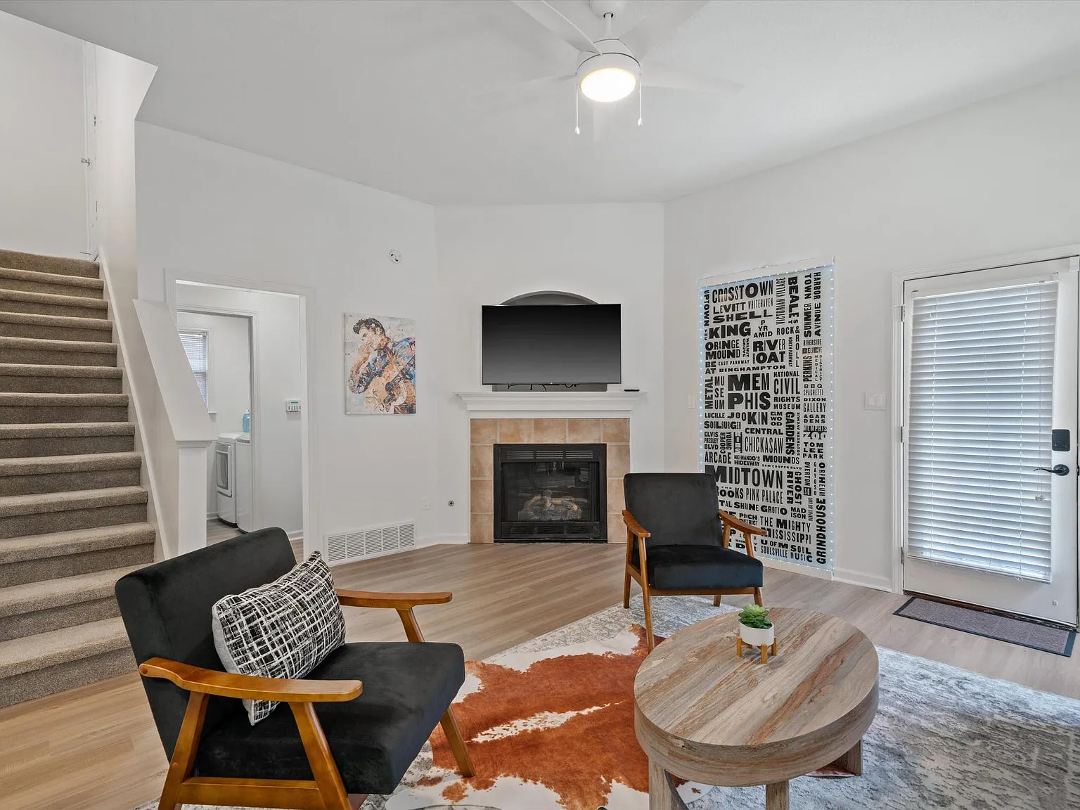 1174 Whitten Rd — Photo 3