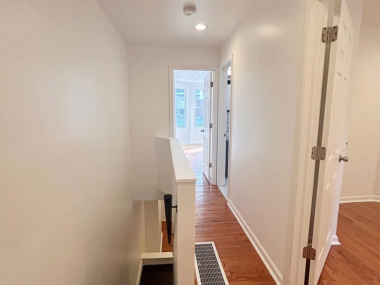 2233 Bonaffon St — Photo 12