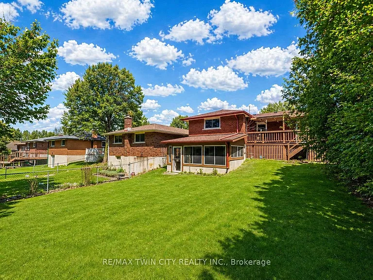 402 Lakeview Dr — Photo 41