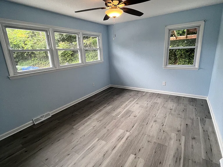 Large bedroom