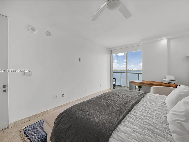 665 NE 25th St #1503 — Photo 18