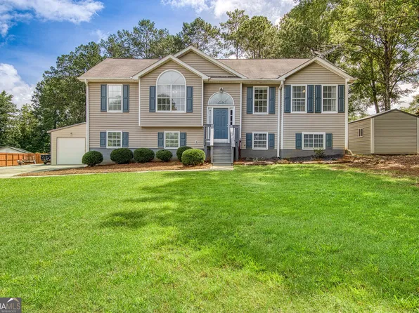 29 Pecan Lake Ct, Sharpsburg, GA 30277