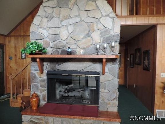 2nd image of 35 Magnolia Bluff Ln