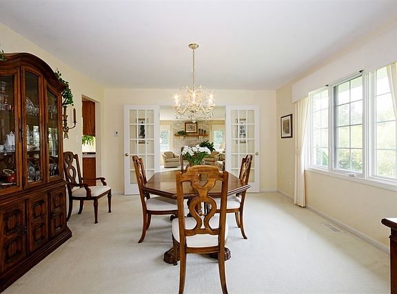 3rd image of 8819 Fairfield Ln