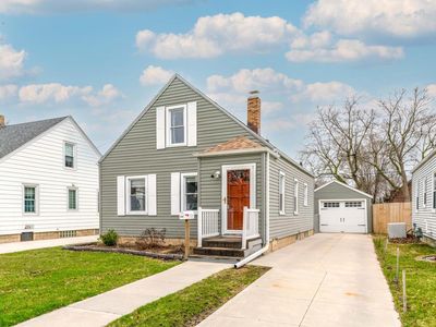 7115 33rd AVENUE, Kenosha, WI, 53142