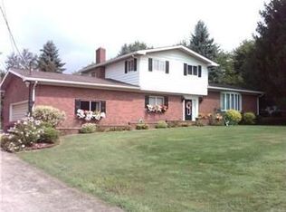604 W Englewood Ave, New Castle, PA 16105