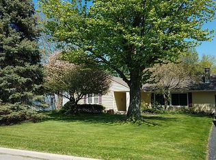 1827 Westview Dr, Findlay, OH 45840