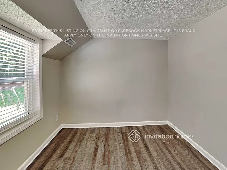 5789 Chisholm Trl SW — Photo 16
