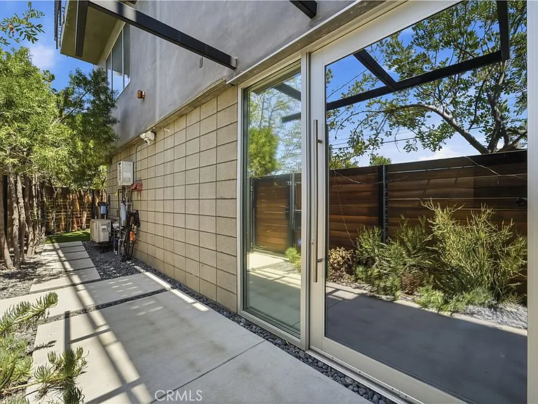 404 Grand Blvd — Photo 5