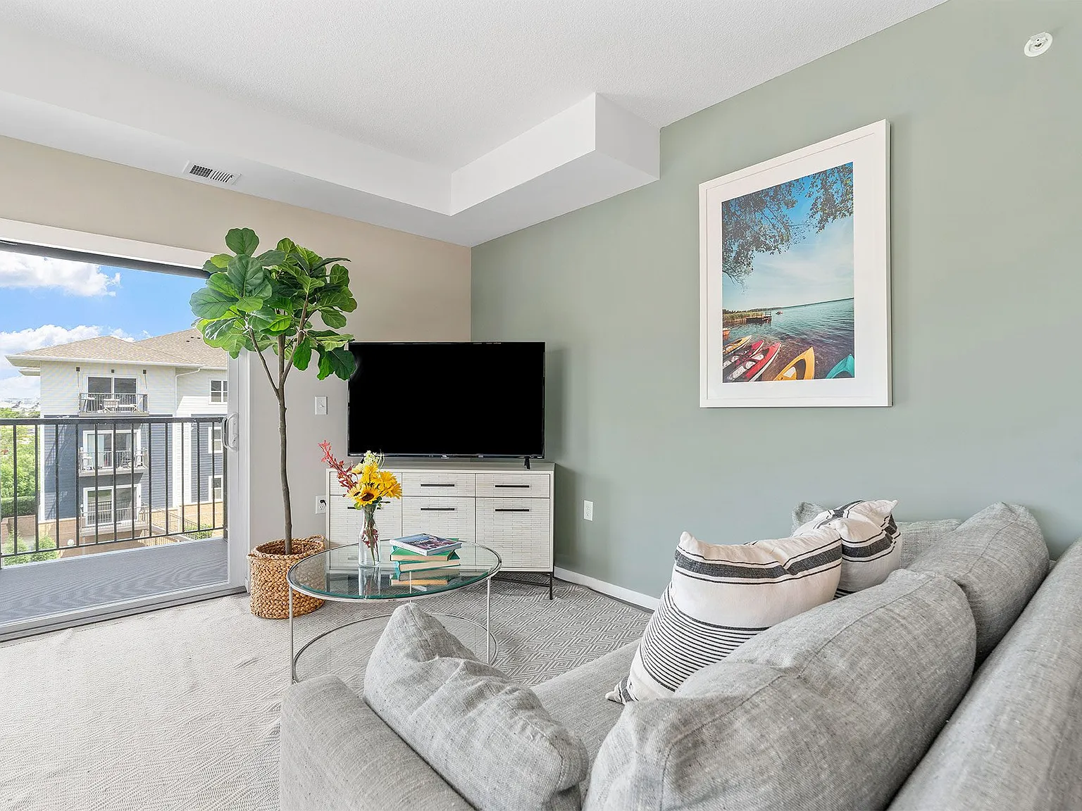 The Chamberlain Apartments — Photo 4