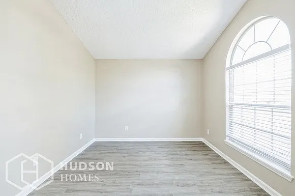1258 Summit Oaks Dr W — Photo 7