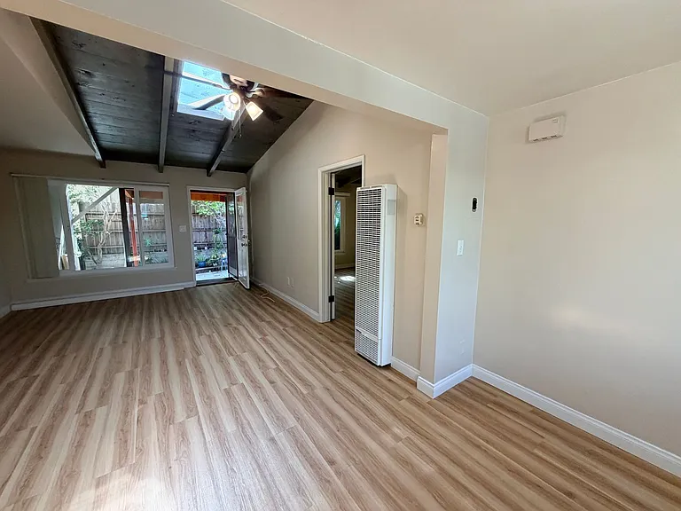 234 W Escalones — Photo 14